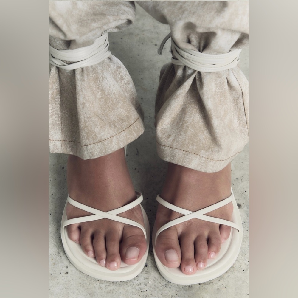 Zara LEATHER LACE UP SANDALS